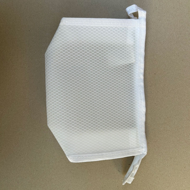 Cara membersihkan beg kosmetik yang jelas